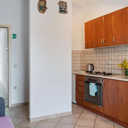 Apartment Inviting In With Patio Viganj
