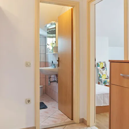 Inviting In With Patio Διαμέρισμα